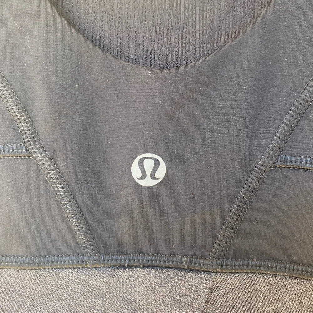 Lululemon Run: Tame Me Tank Top Black Size 8 - Picture 6 of 8